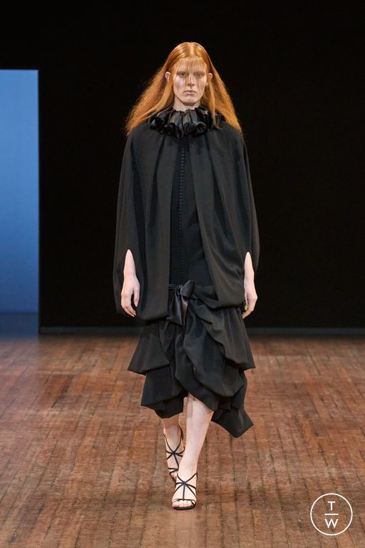 FW25 Viktor & Rolf Look 10