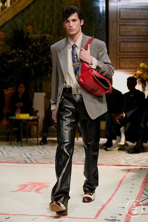 SS26 Versace Look 38