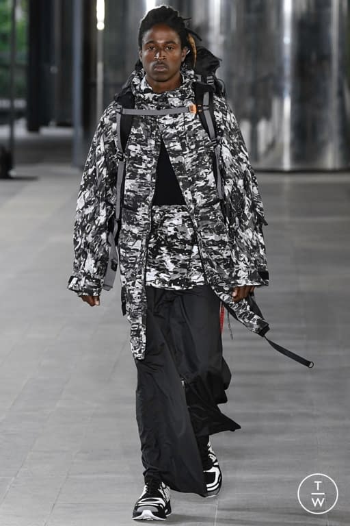 SS20 White Mountaineering Look 44