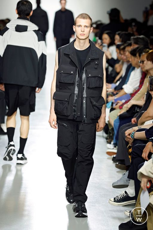 Spring-Summer 2025 White Mountaineering Look 42