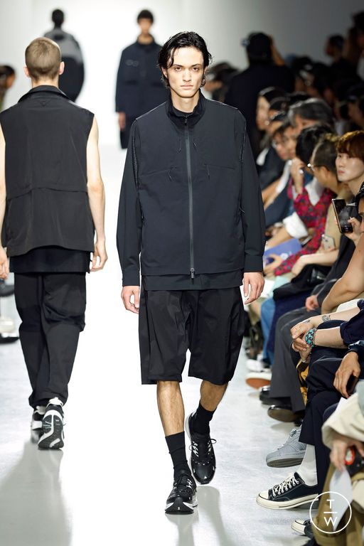 Spring-Summer 2025 White Mountaineering Look 43