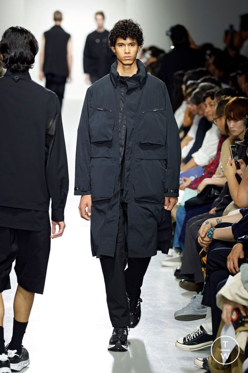 Spring-Summer 2025 White Mountaineering Look 44