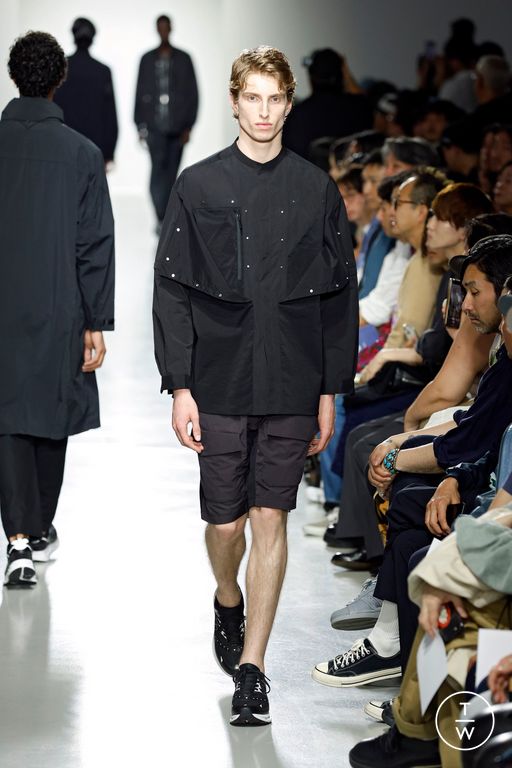 Spring-Summer 2025 White Mountaineering Look 45
