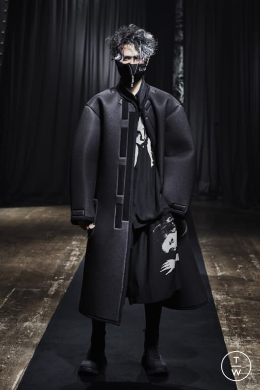 FW21 Yohji Yamamoto Look 3