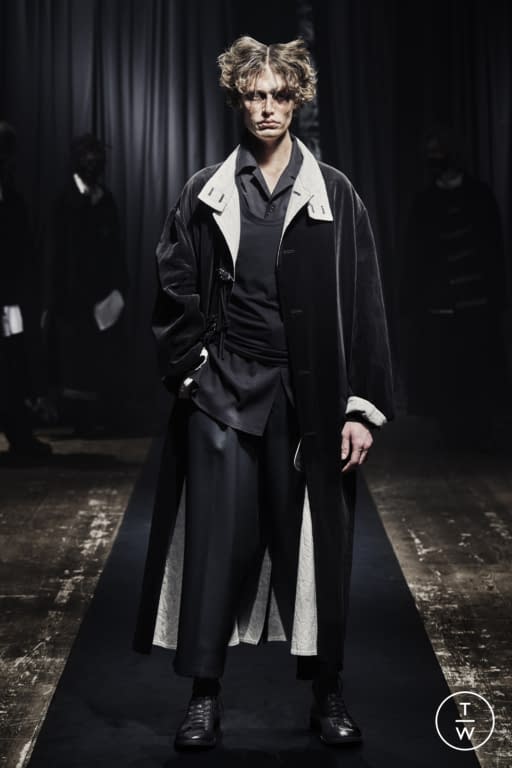 FW21 Yohji Yamamoto Look 23