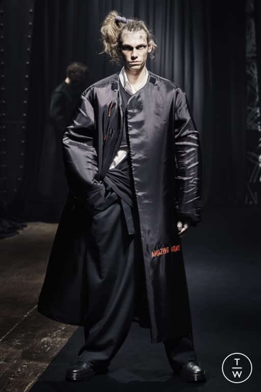 FW21 Yohji Yamamoto Look 26