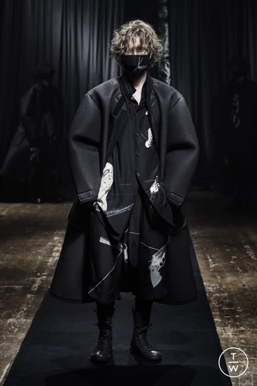 FW21 Yohji Yamamoto Look 2