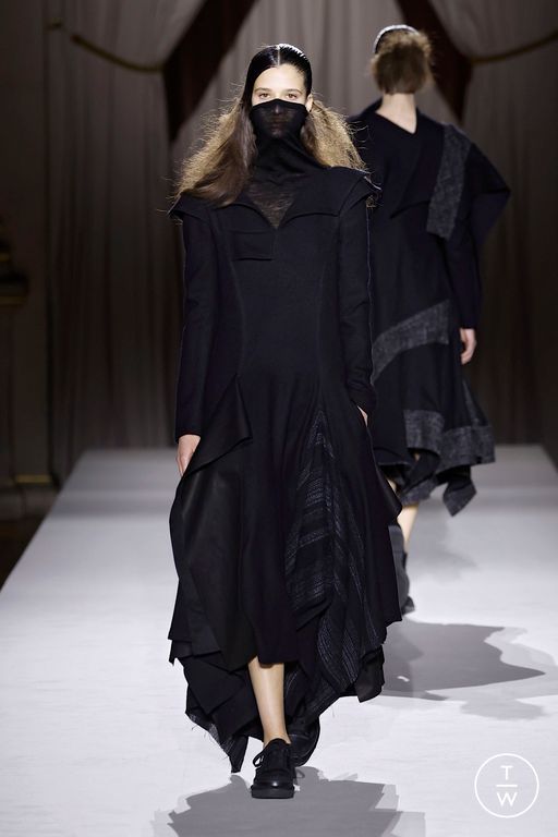 FW25 Yohji Yamamoto Look 4