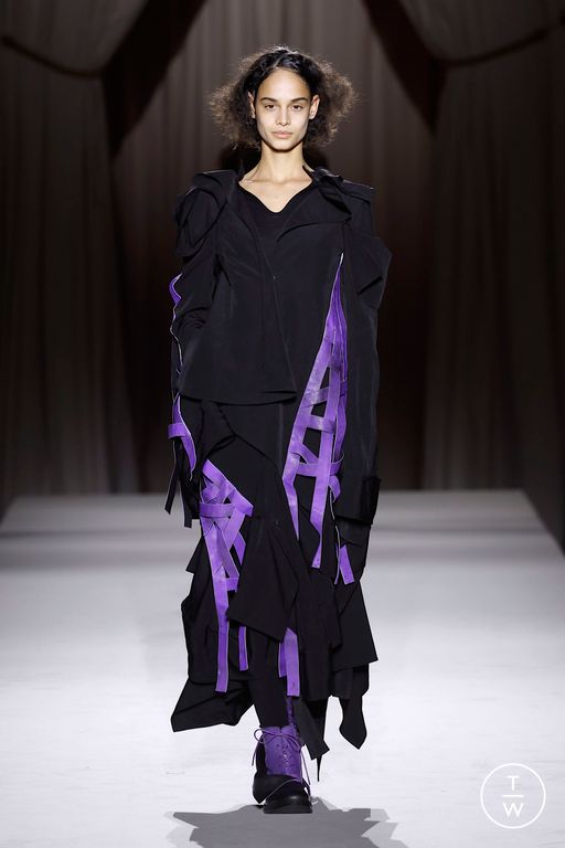 FW25 Yohji Yamamoto Look 21