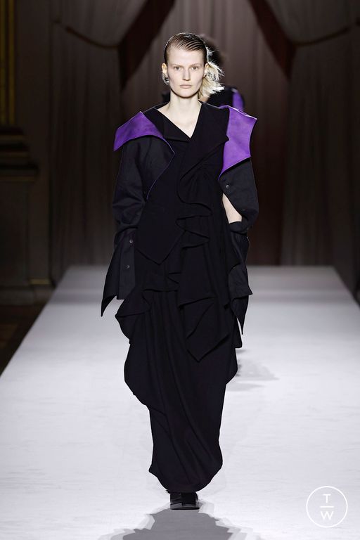 FW25 Yohji Yamamoto Look 22