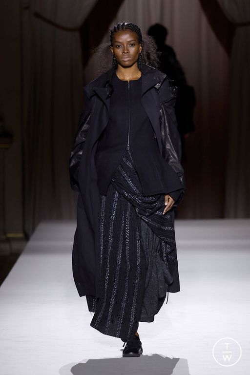 FW25 Yohji Yamamoto Look 32