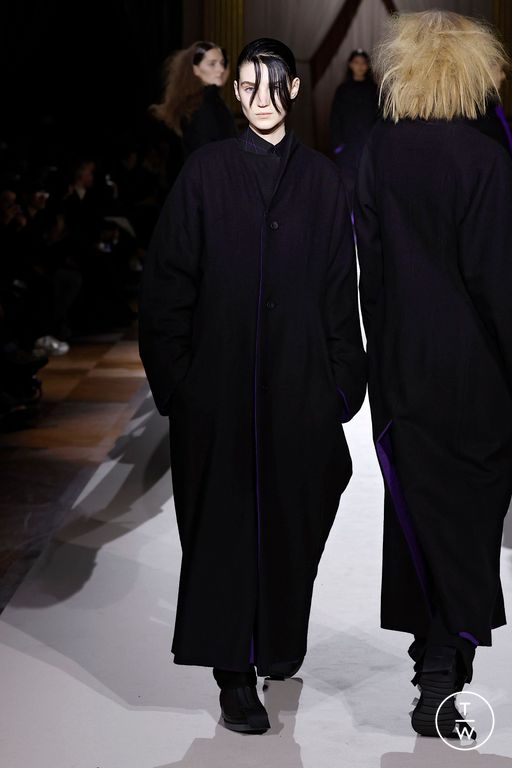 FW25 Yohji Yamamoto Look 40