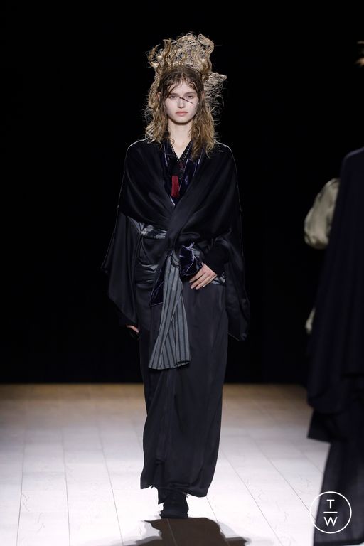 FW26 Yohji Yamamoto Look 2