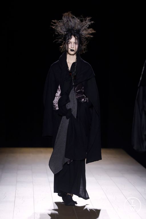 FW26 Yohji Yamamoto Look 3