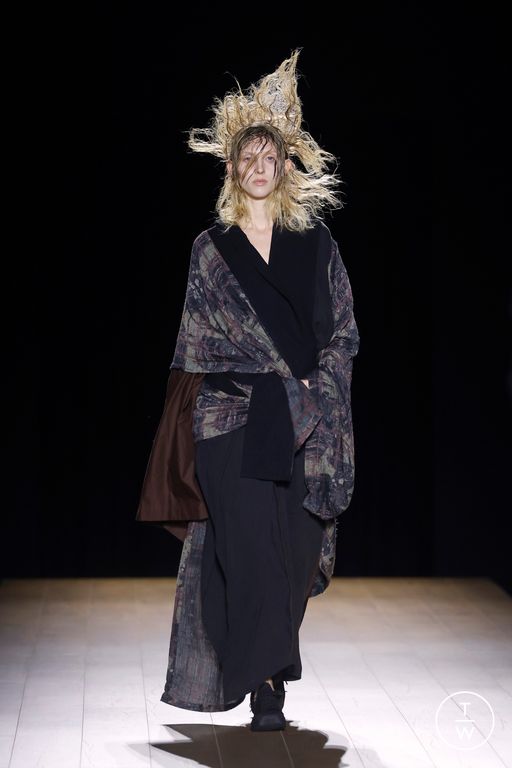 FW26 Yohji Yamamoto Look 6
