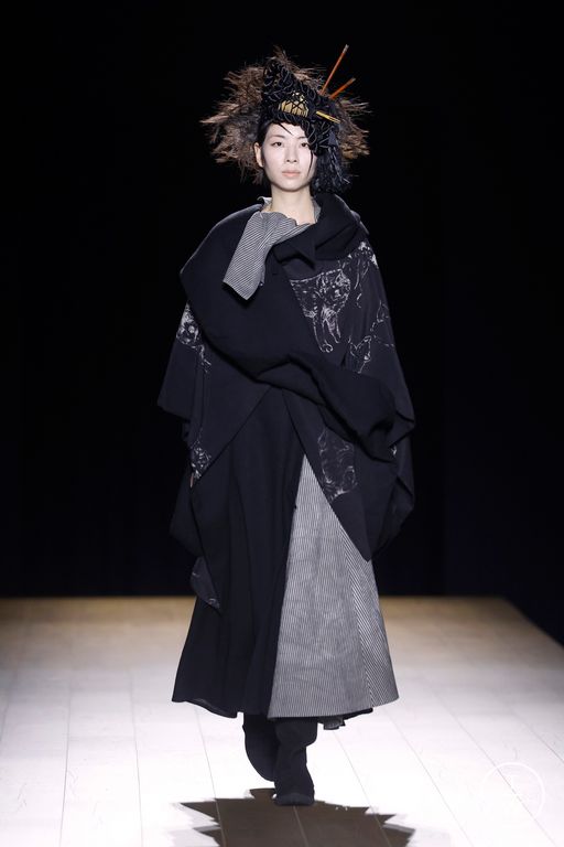 FW26 Yohji Yamamoto Look 27