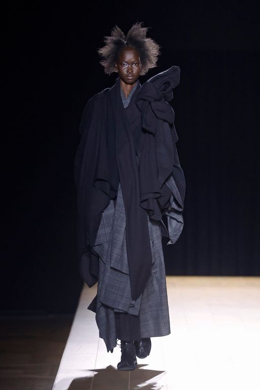 FW26 Yohji Yamamoto Look 30