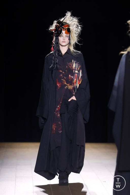 FW26 Yohji Yamamoto Look 42