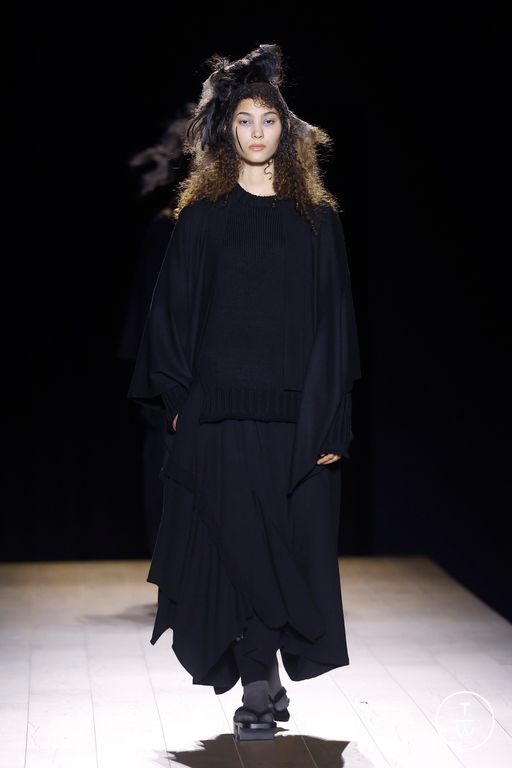 FW26 Yohji Yamamoto Look 40
