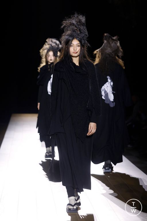 FW26 Yohji Yamamoto Look 42