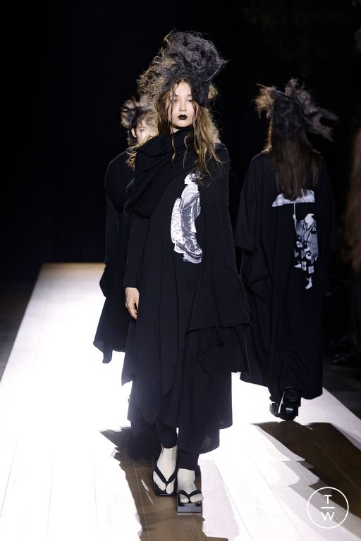 FW26 Yohji Yamamoto Look 43