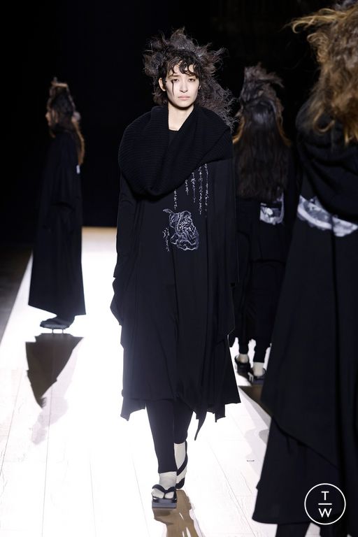 FW26 Yohji Yamamoto Look 44