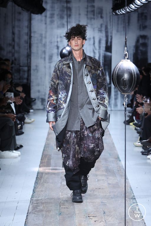 FW26 Yohji Yamamoto Look 1