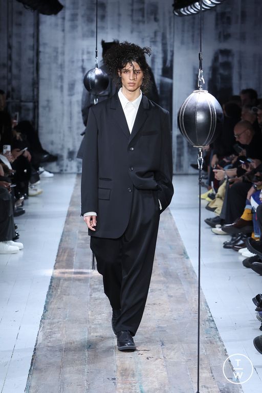 FW26 Yohji Yamamoto Look 12