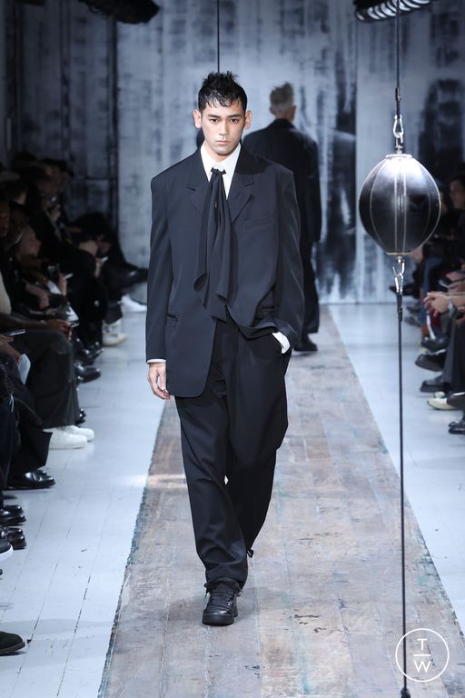 FW26 Yohji Yamamoto Look 14