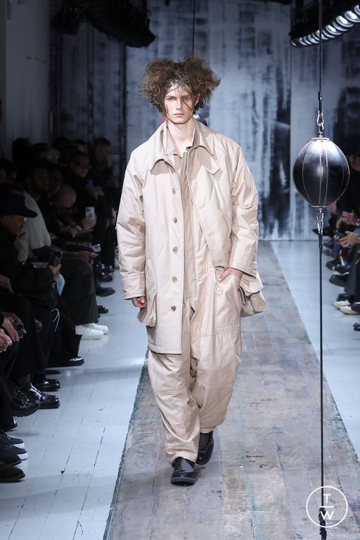 FW26 Yohji Yamamoto Look 23