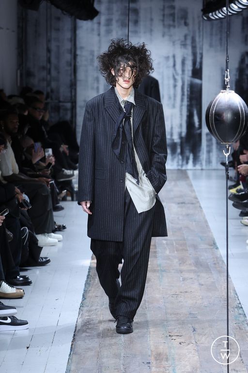 FW26 Yohji Yamamoto Look 38