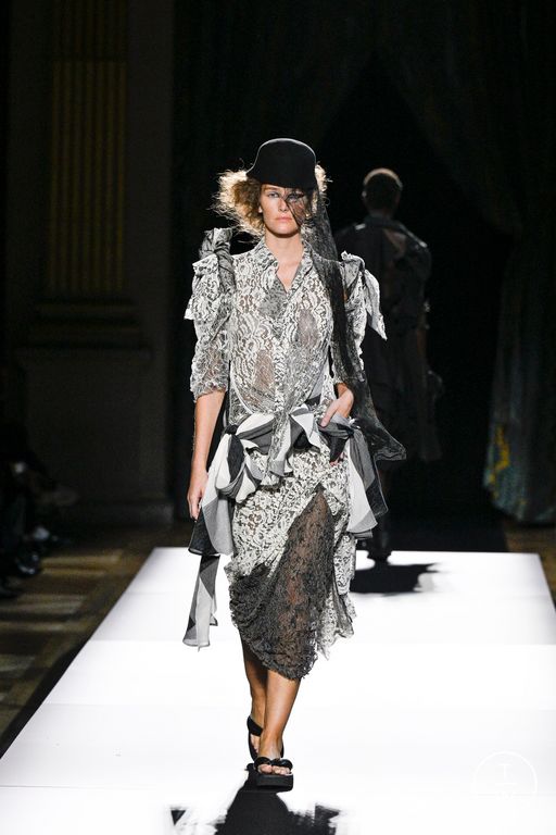 SS25 Yohji Yamamoto Look 17