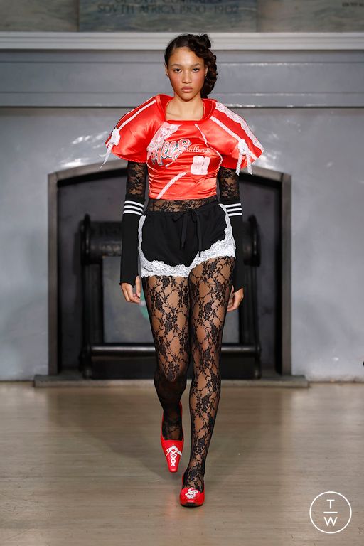 SS25 Yuhan Wang Look 14