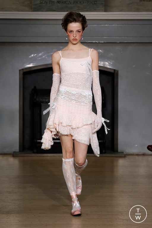 SS25 Yuhan Wang Look 27