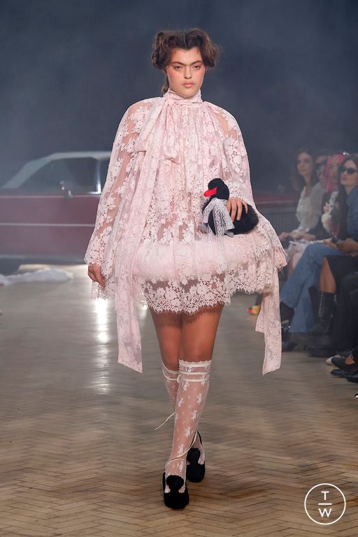 SS26 Yuhan Wang Look 3