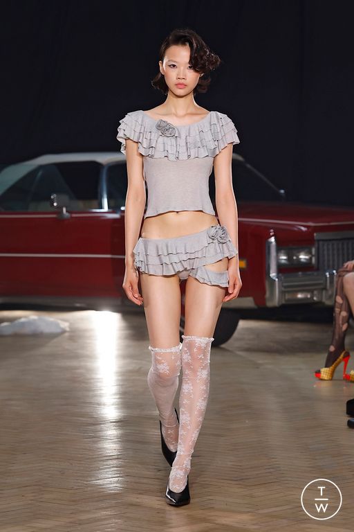 SS26 Yuhan Wang Look 17