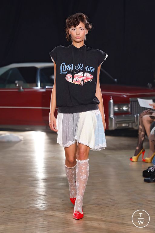 SS26 Yuhan Wang Look 19