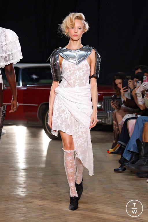 SS26 Yuhan Wang Look 27