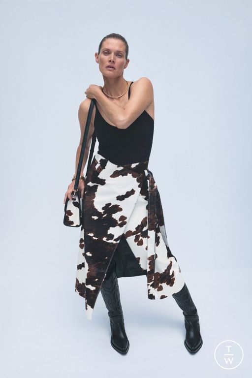 RS 26 Gabriela Hearst Look 32