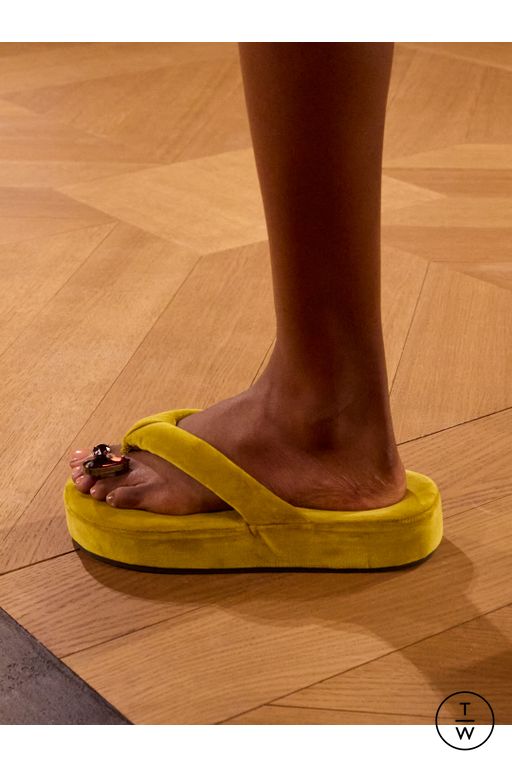 SS26 Balenciaga Look 27