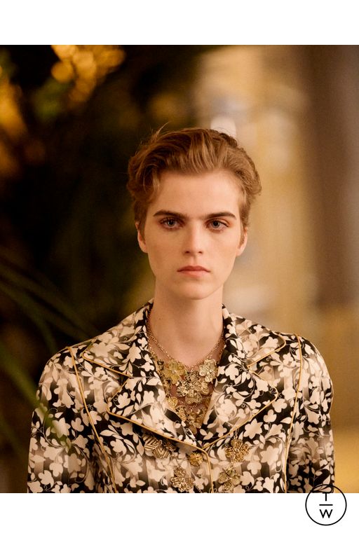 RS 26 Chanel Look 15