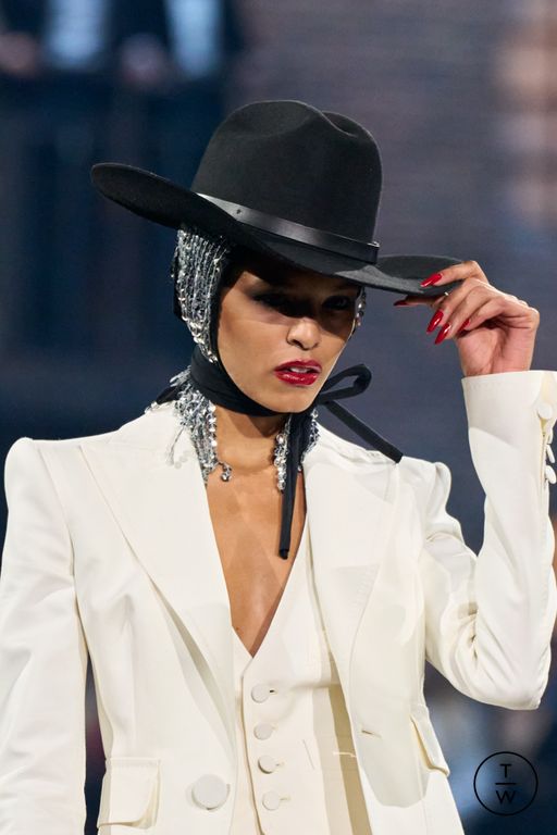 FW25 Dsquared2 Look 29