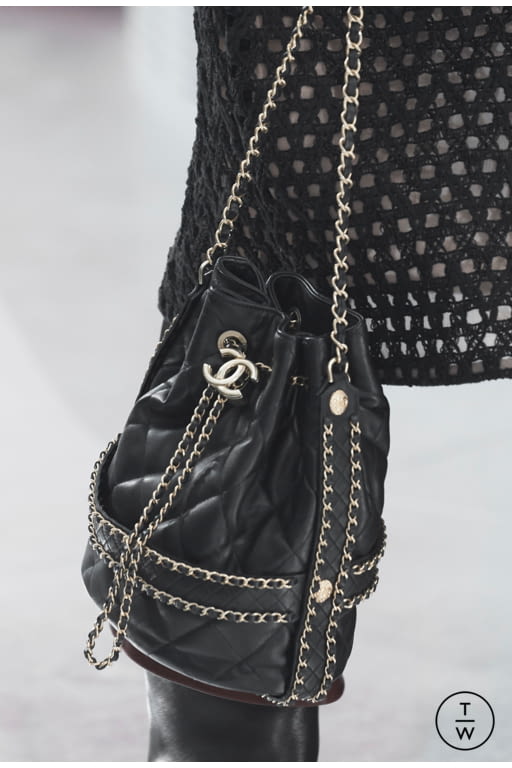 FW20 Chanel Look 23