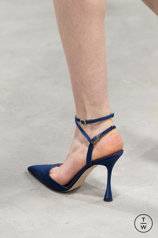 FW25 Carolina Herrera Look 23