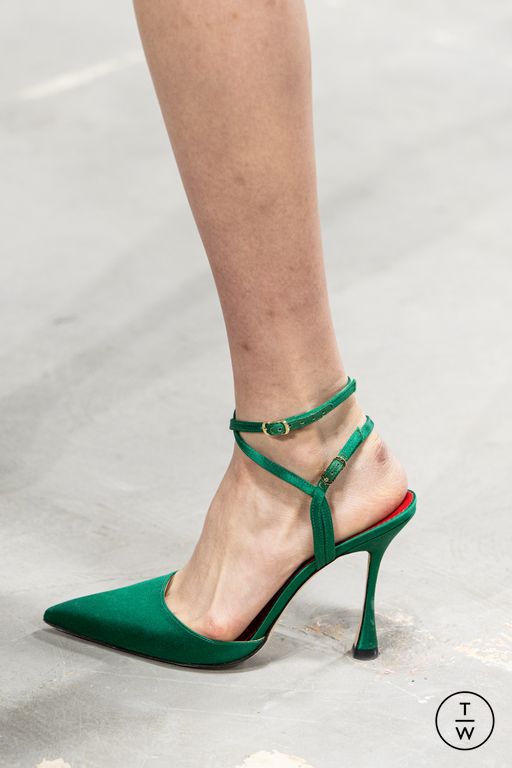 FW25 Carolina Herrera Look 36