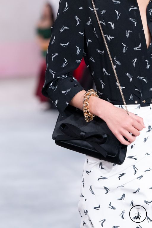 FW26 Carolina Herrera Look 37