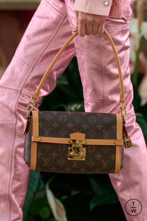 RS27 Louis Vuitton Look 11