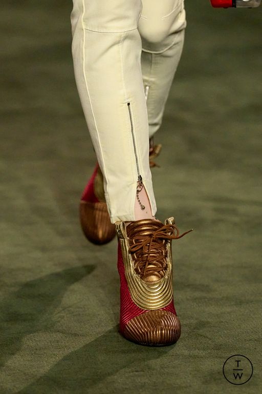 RS27 Louis Vuitton Look 19