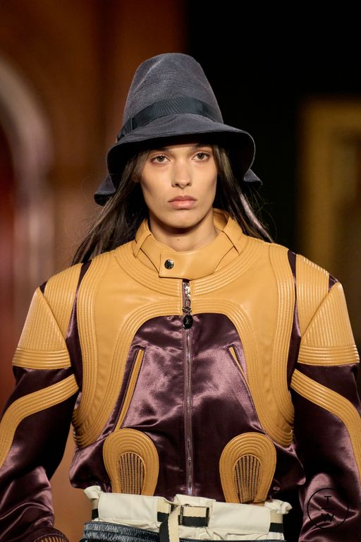 RS27 Louis Vuitton Look 30