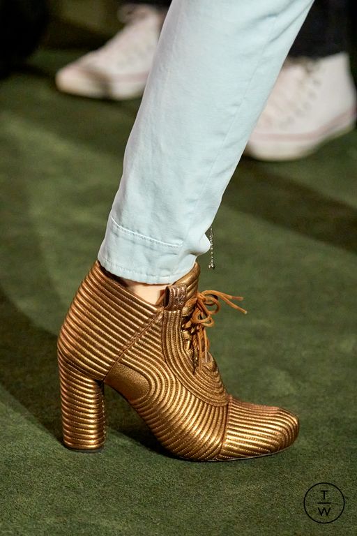 RS27 Louis Vuitton Look 49